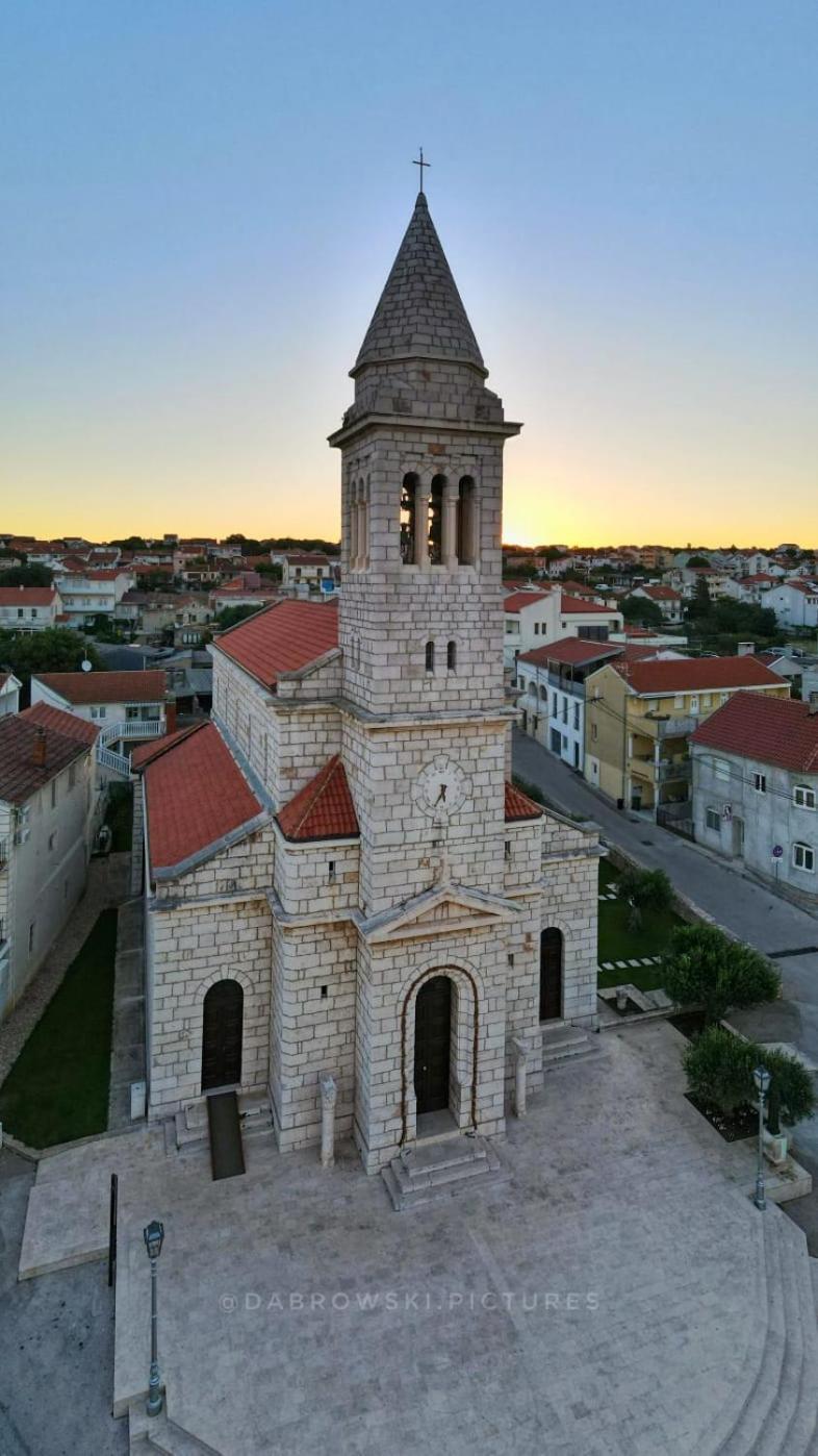 Apartments Luka Pakostane Exterior photo